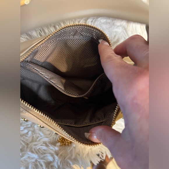 🩷🩷NWT- URBAN EXPRESSIONS STUNNING  “Beckette”Studded Crossbody🩷🩷 - Picture 14 of 14